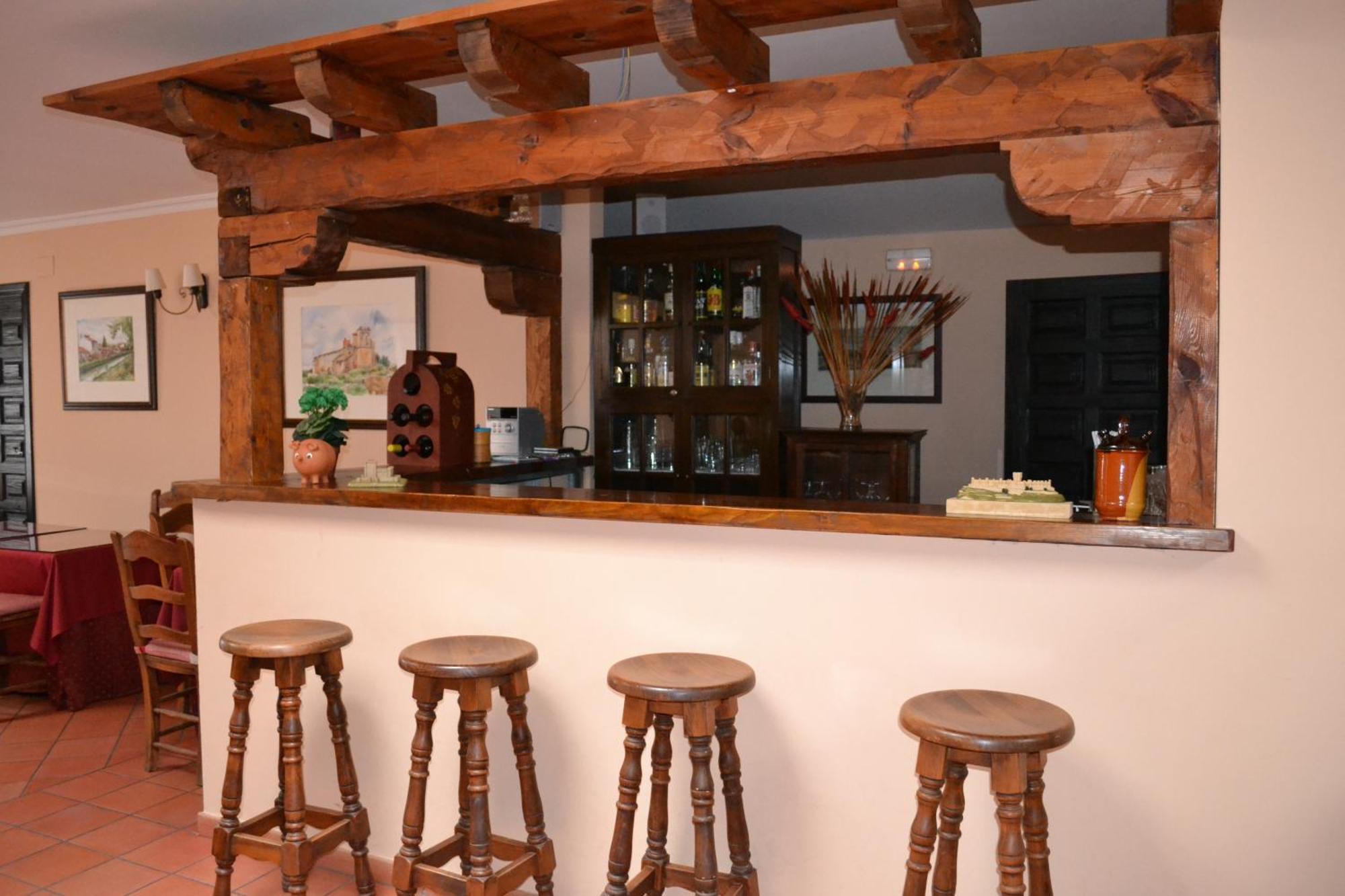 Posada Real Del Pinar Pozal de Gallinas Extérieur photo