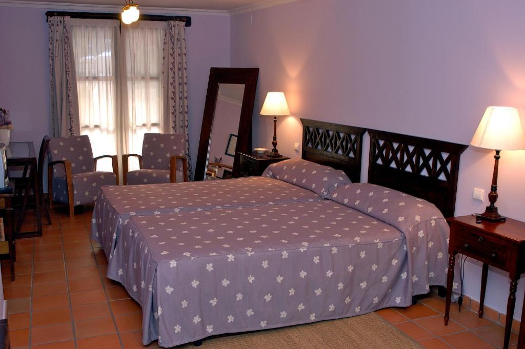 Posada Real Del Pinar Pozal de Gallinas Chambre photo